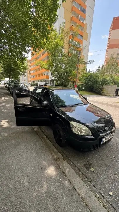 Kia Rio 2007 photo 2