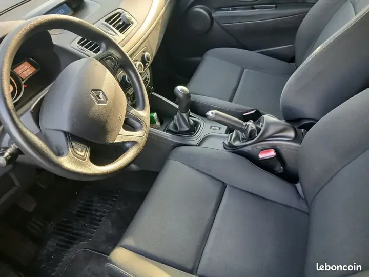 Renault Megane 2012 photo 3