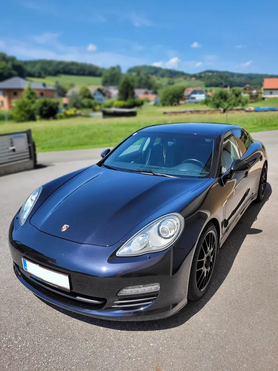 Porsche Panamera 2013 photo 2