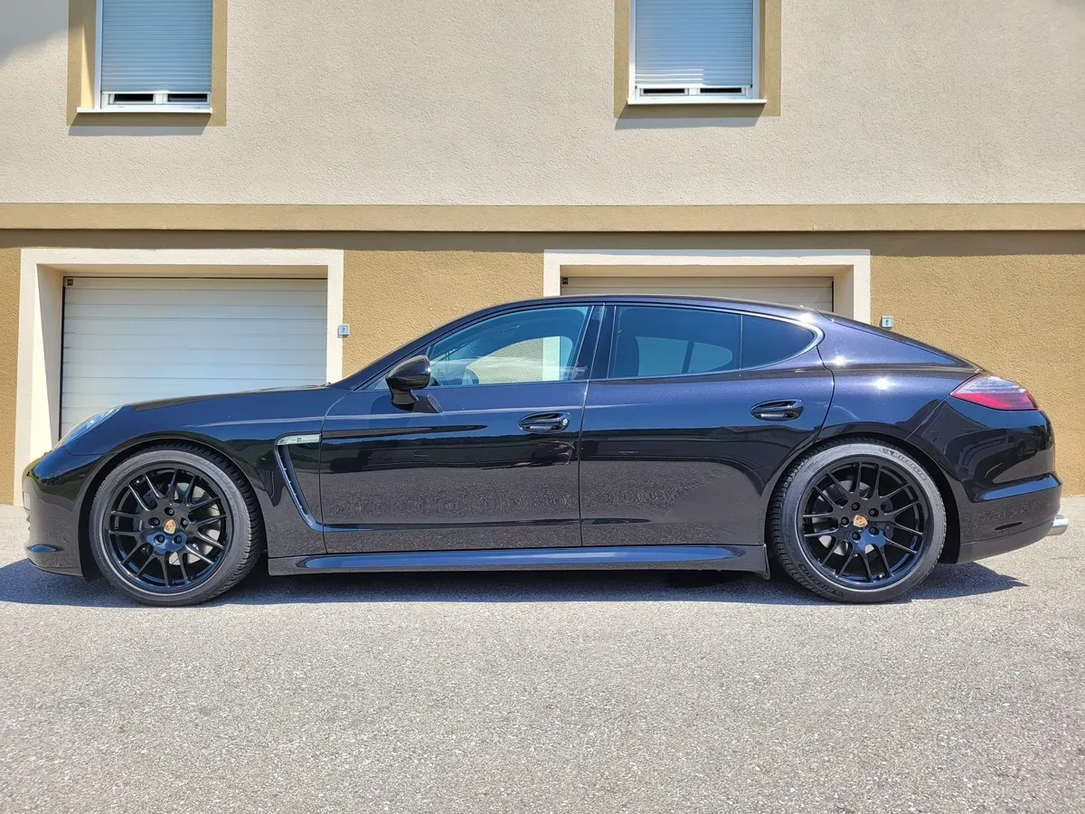 Porsche Panamera 2013 photo 3