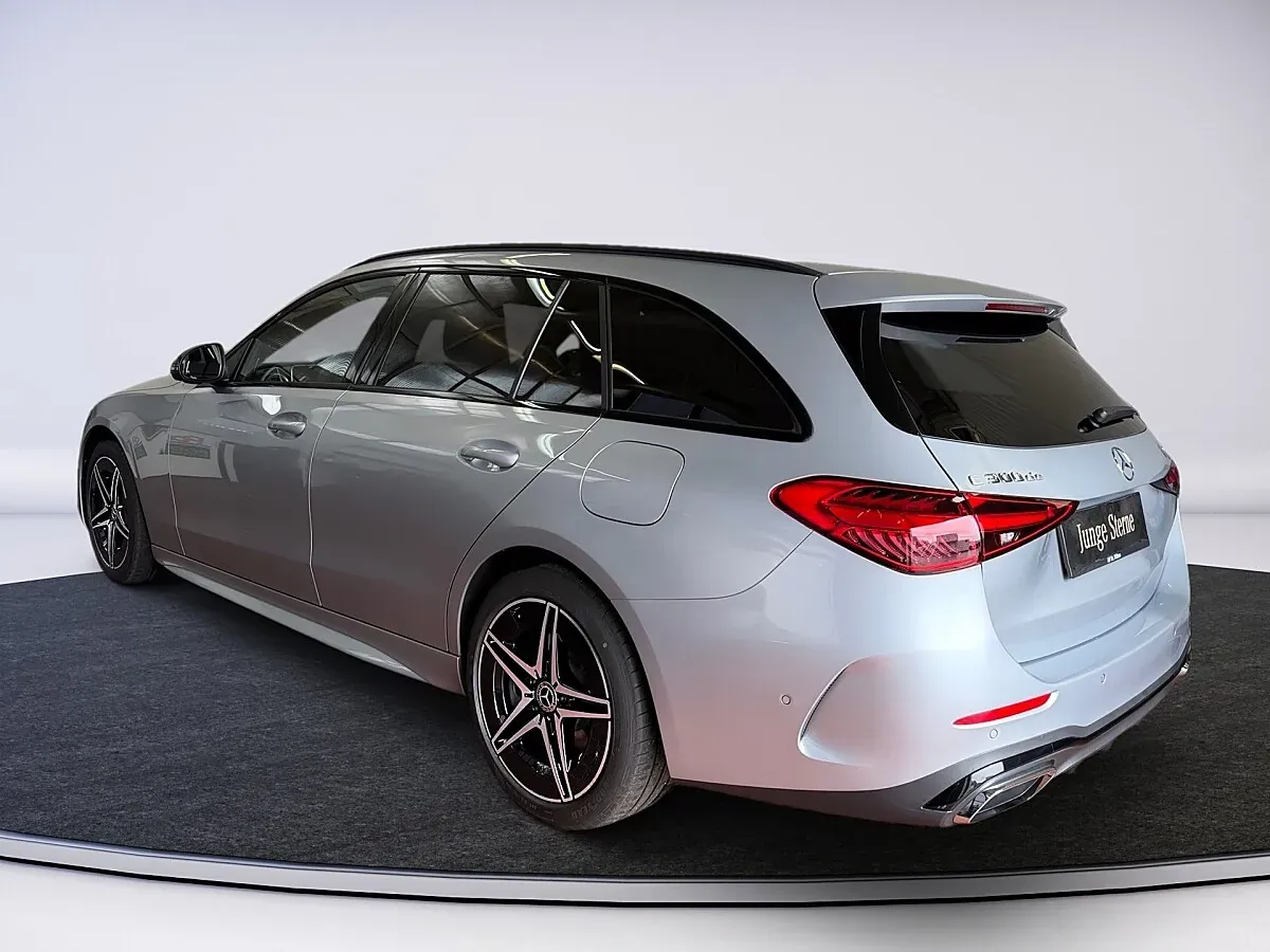 Mercedes-Benz C-Class 2026 photo 3