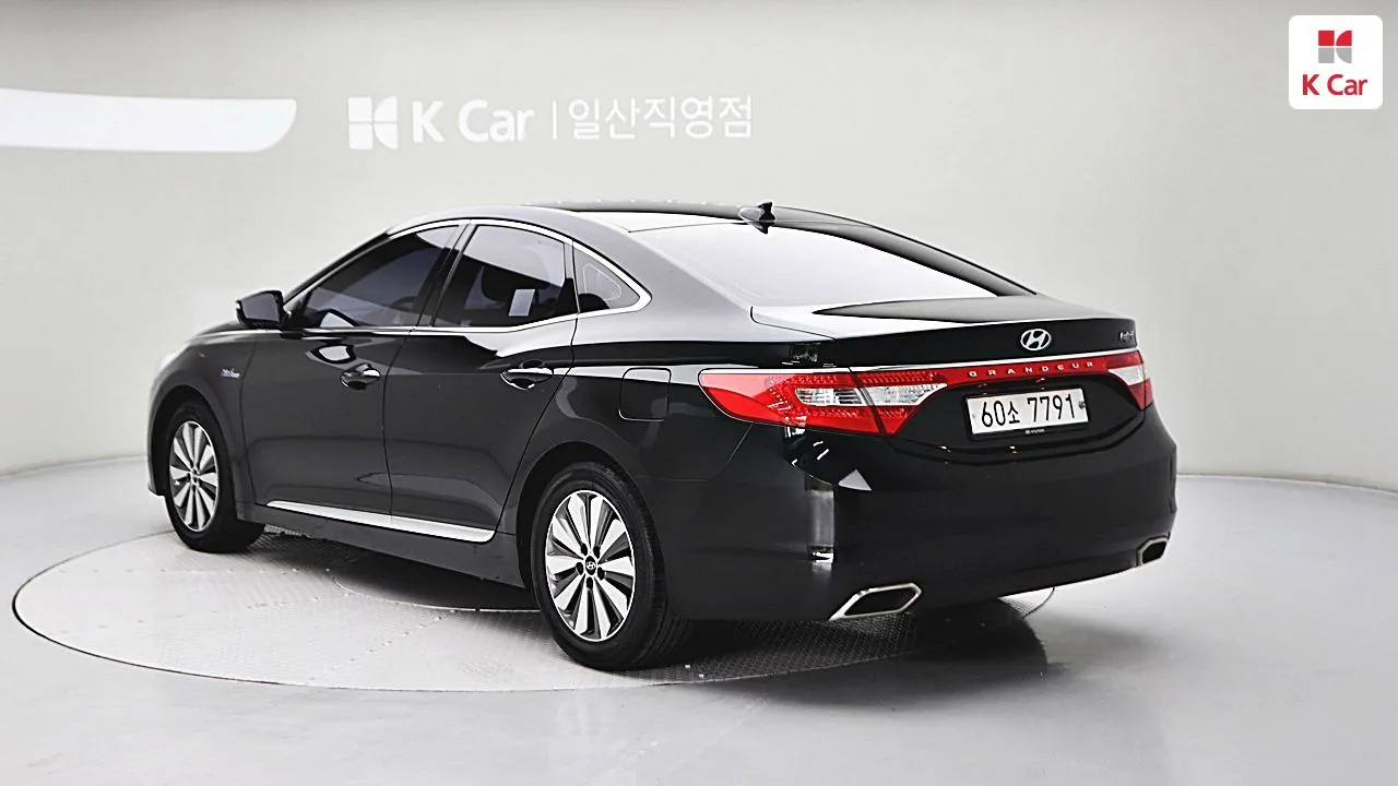 Hyundai Grandeur Hg Hybrid 2017 photo 2