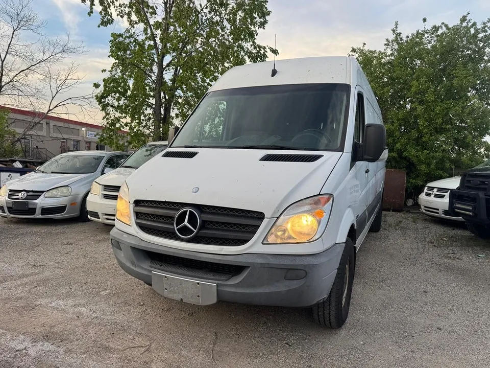 Mercedes-Benz Sprinter 2011 photo 2