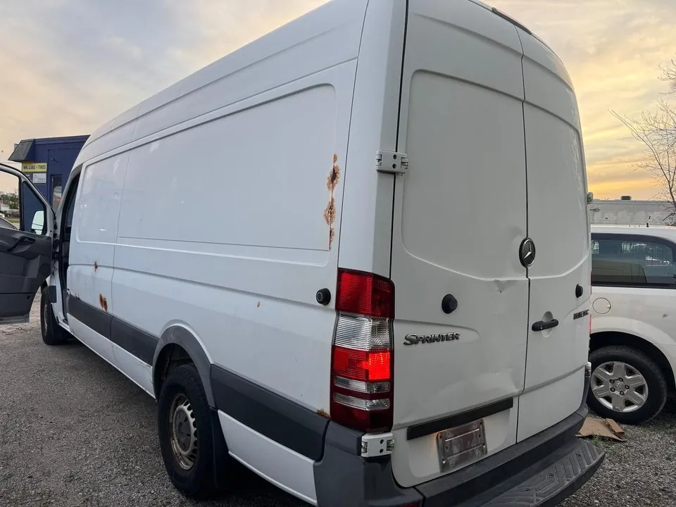 Mercedes-Benz Sprinter 2011 photo 4