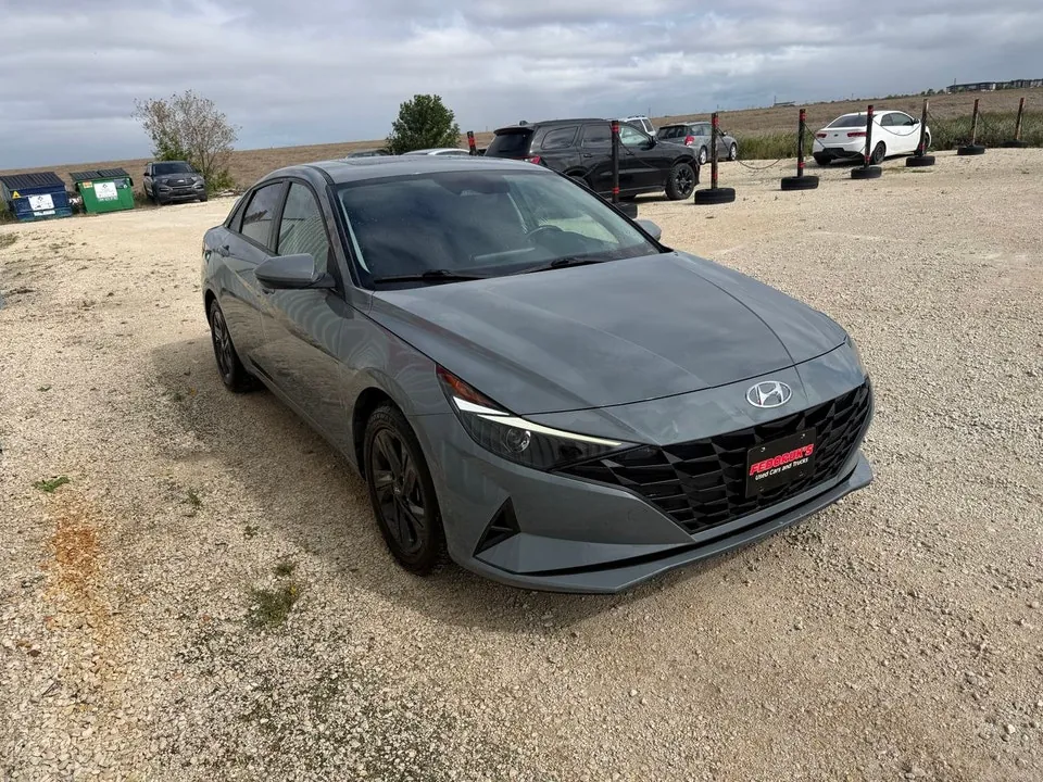 Hyundai Elantra 2022 photo 5