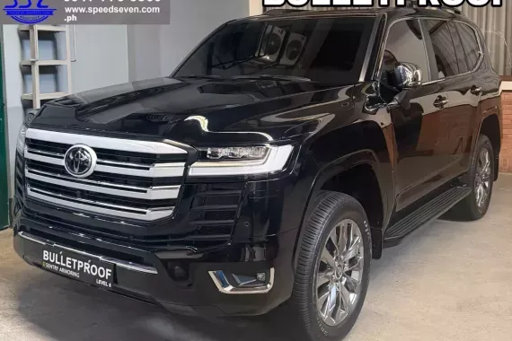 Toyota Land Cruiser 300 2026 photo 2