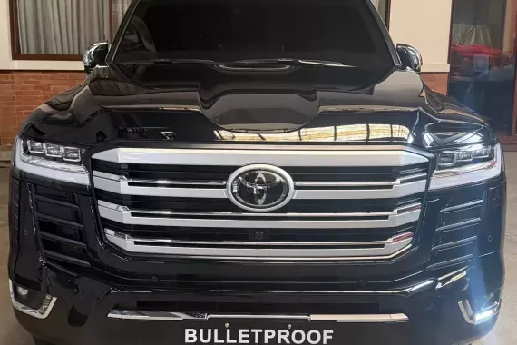 Toyota Land Cruiser 300