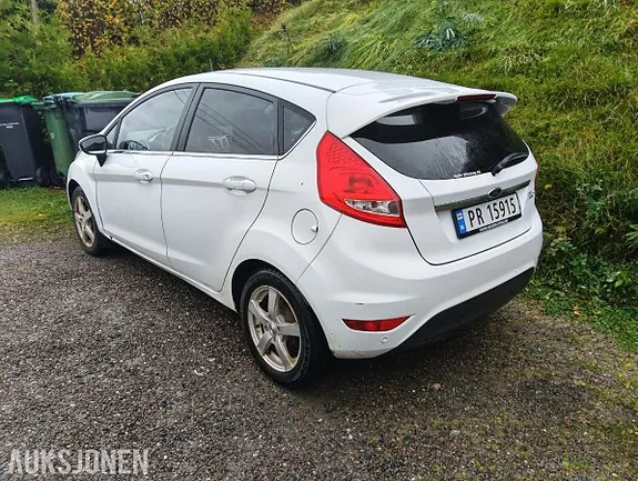 Ford Fiesta 2012 photo 3