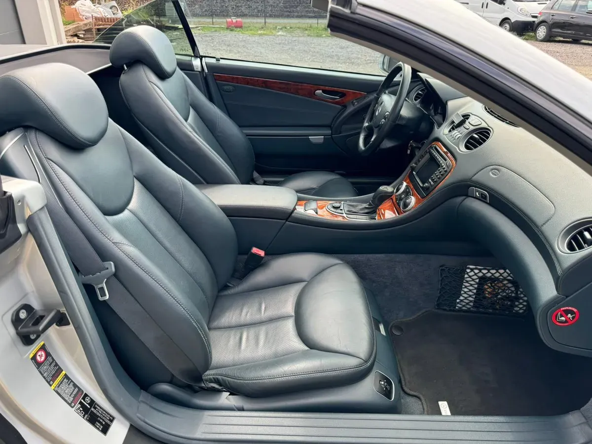 Mercedes-Benz Sl-Class 2002 photo 3