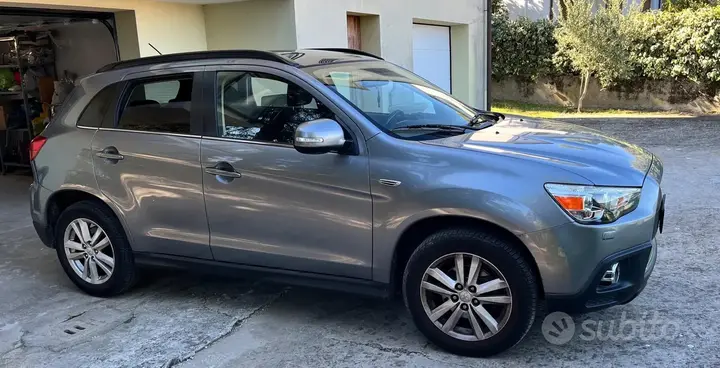 Mitsubishi Asx 2012 photo 3