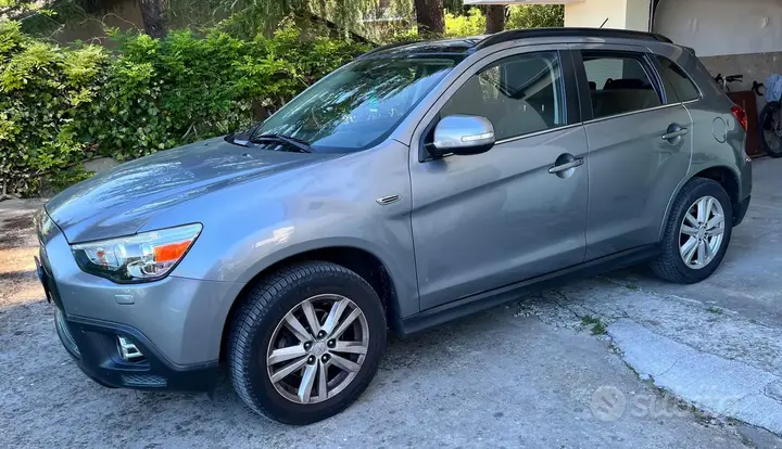 Mitsubishi Asx 2012 photo 2