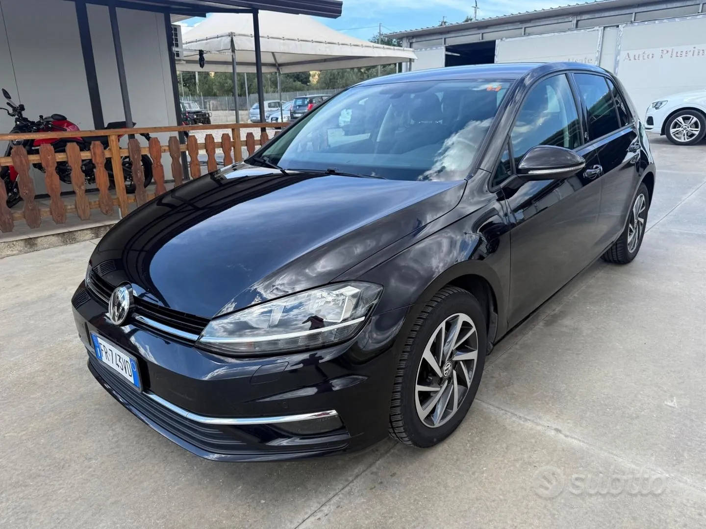 Volkswagen Golf 2017 photo 2