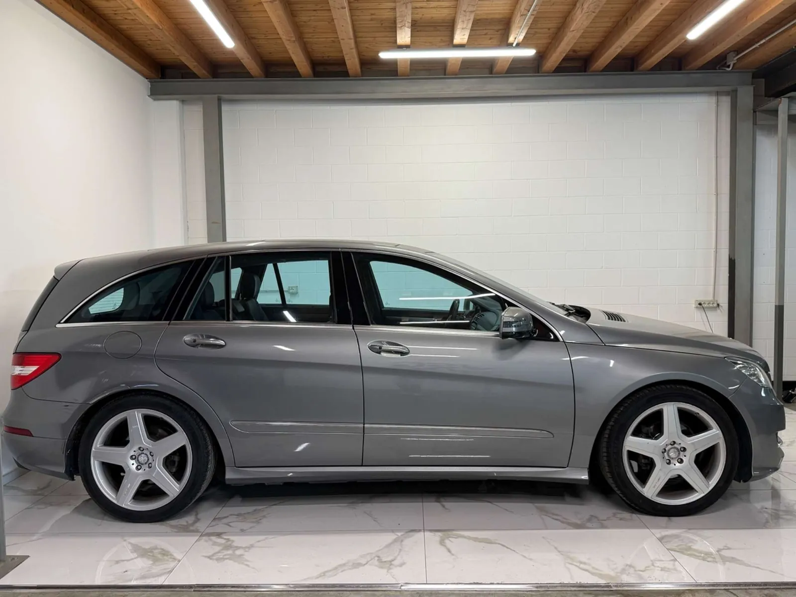 Mercedes-Benz R350 2012 photo 3