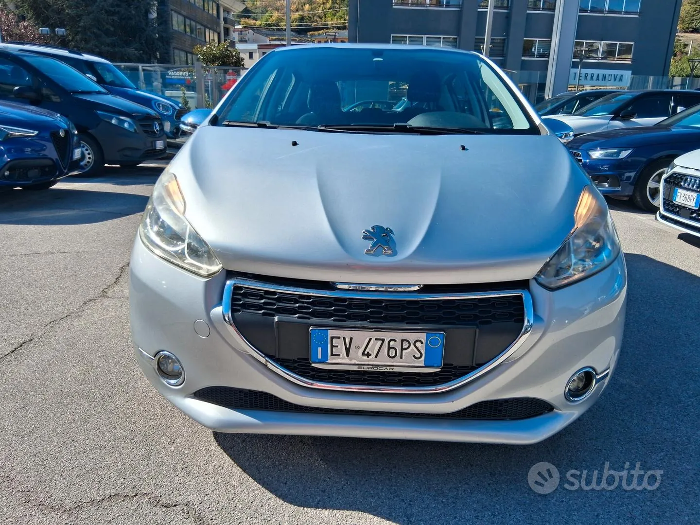 Peugeot 208