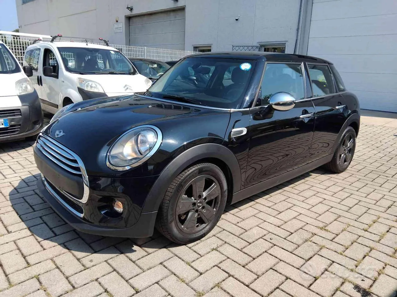 Mini Cooper 2017 photo 2