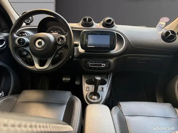 Smart Forfour 2019 photo 2