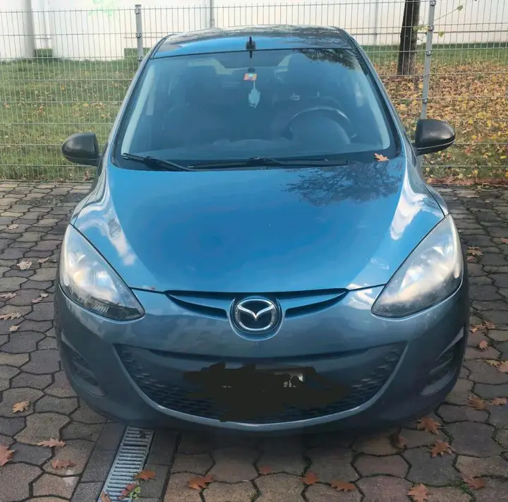 Mazda 2