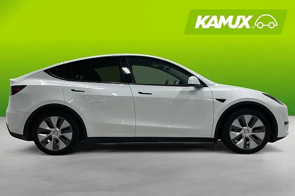 Tesla Model Y 2023 photo 2
