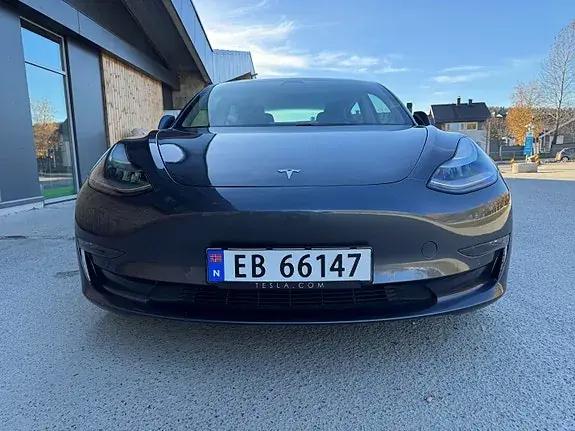 Tesla Model 3 2020 photo 5