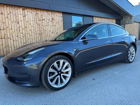 Tesla Model 3 2020 photo 4
