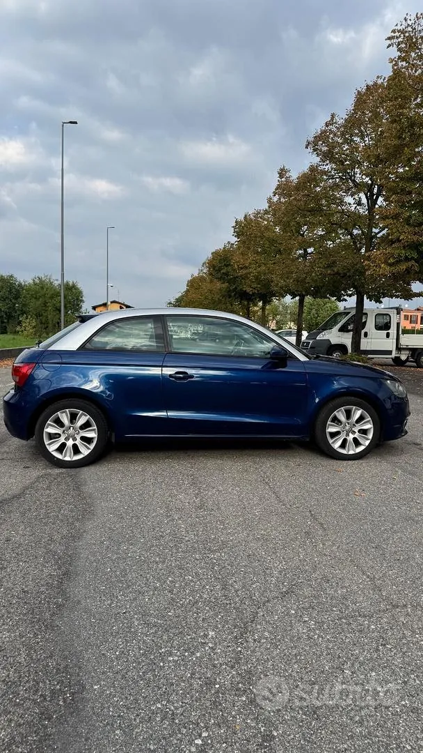 Audi A1 2011 photo 2
