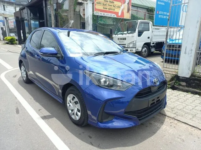 Toyota Yaris 2023 photo 2