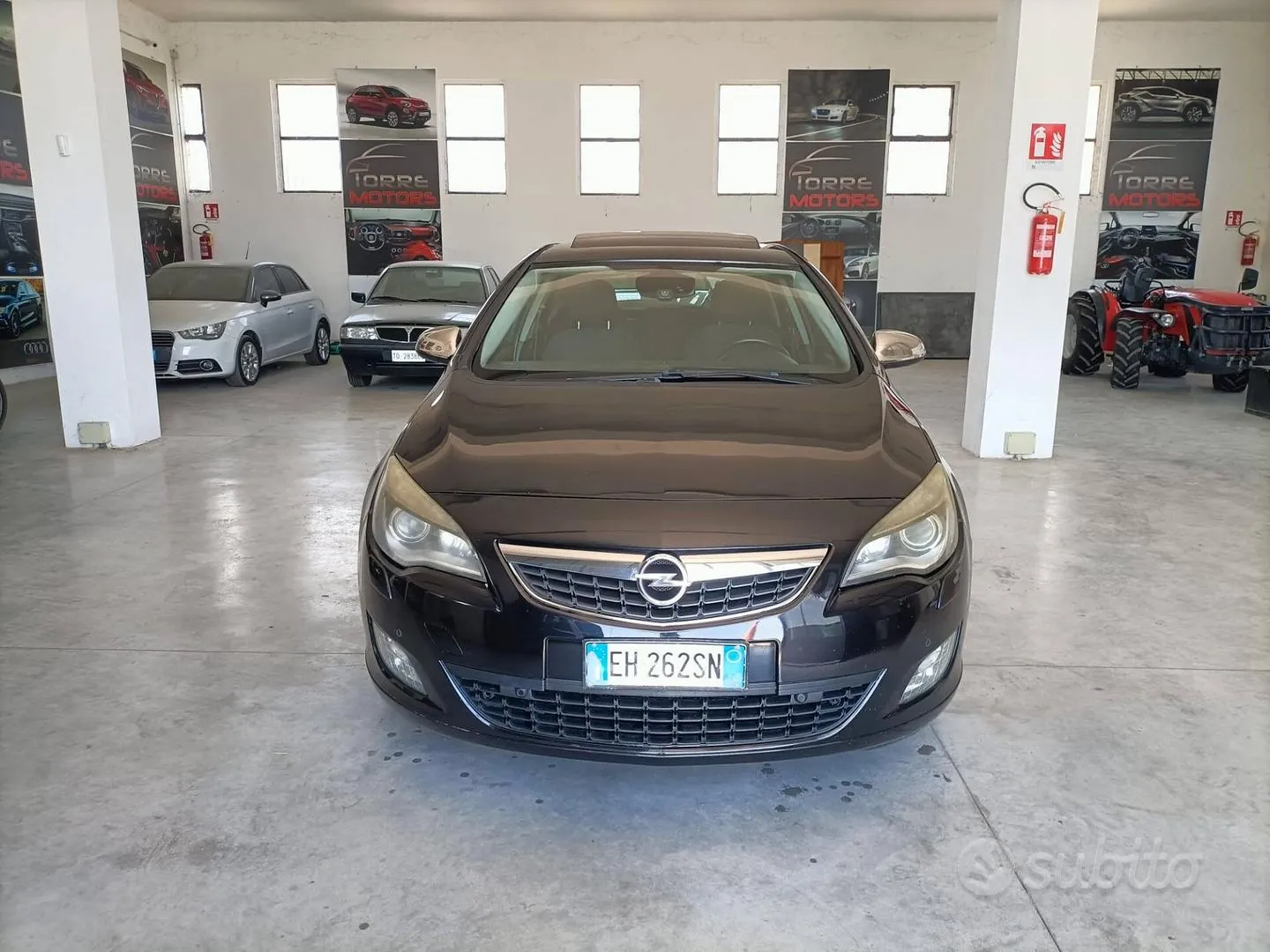 Opel Astra 2011 photo 3