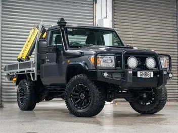Toyota Land Cruiser 2023 photo 2