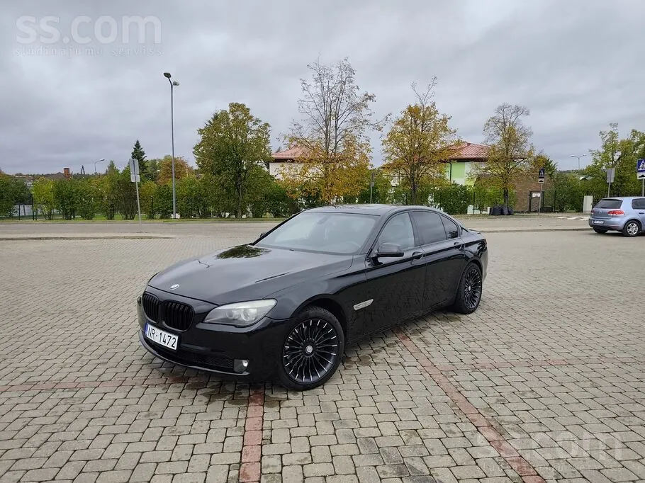 BMW 730