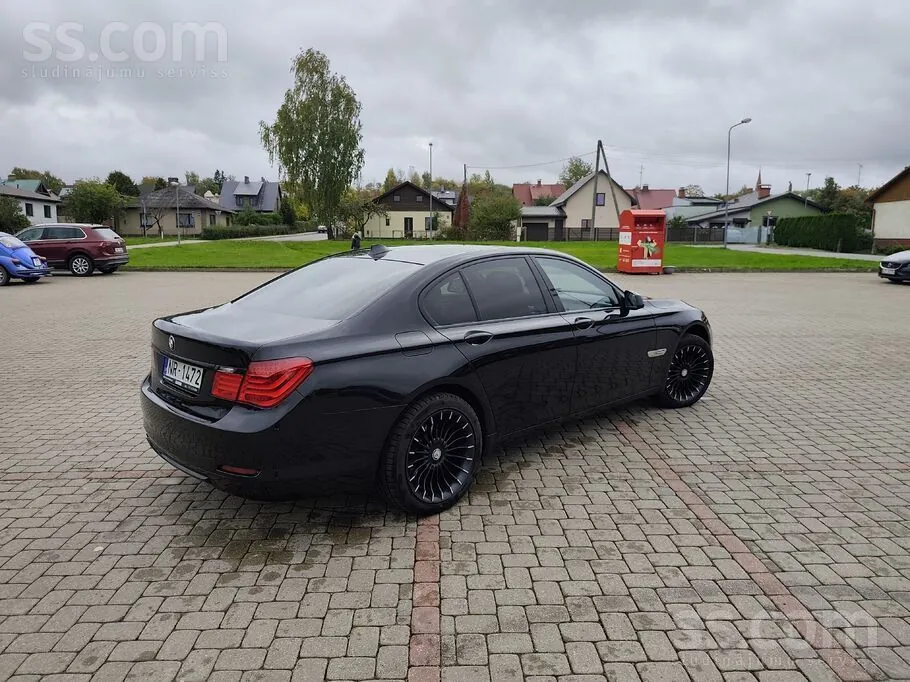 BMW 730 2010 photo 3
