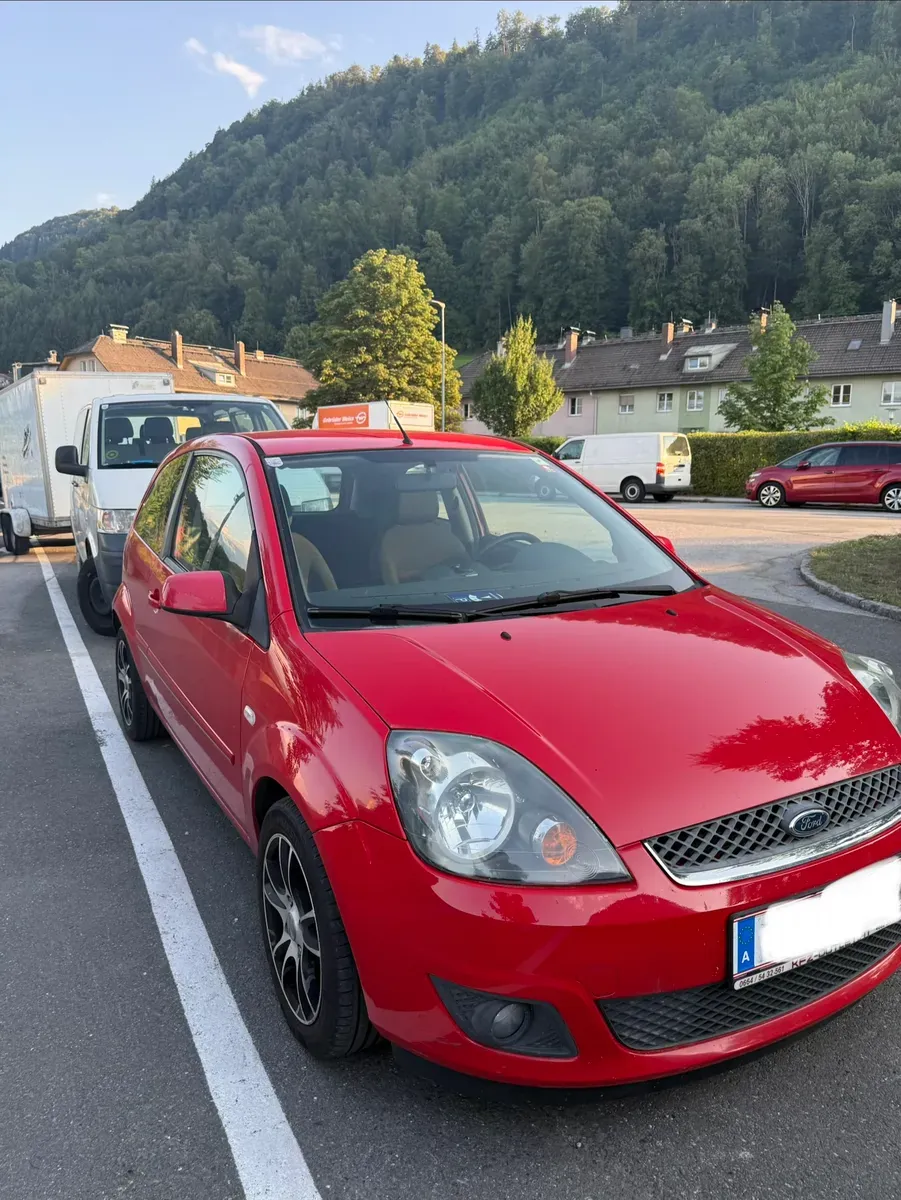 Ford Fiesta 2007 photo 2