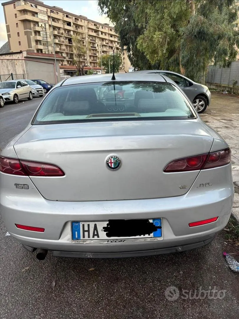 Alfa Romeo 159 2009 photo 4