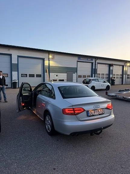 Audi A4 2009 photo 3