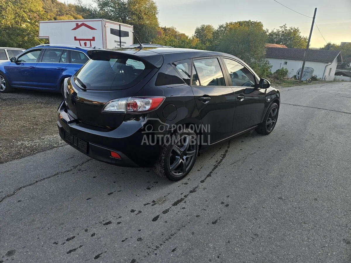 Mazda 3 2011 photo 3