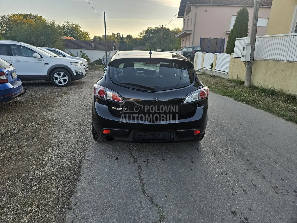 Mazda 3 2011 photo 4