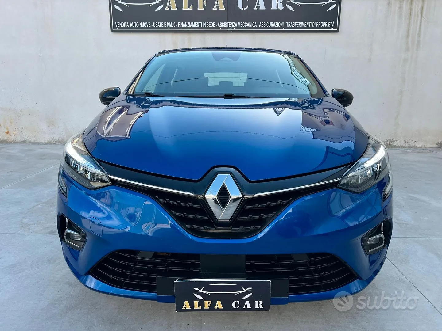 Renault Clio 2023 photo 2