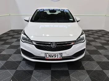 Holden Astra 2018 photo 3