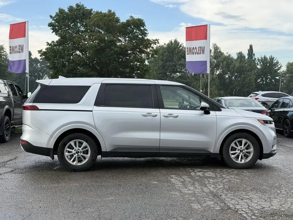Kia Carnival 2022 photo 2
