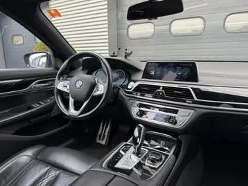 BMW 7 Series 2016 photo 3