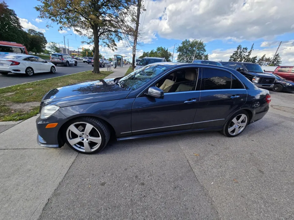 Mercedes-Benz E-Class 2011 photo 2