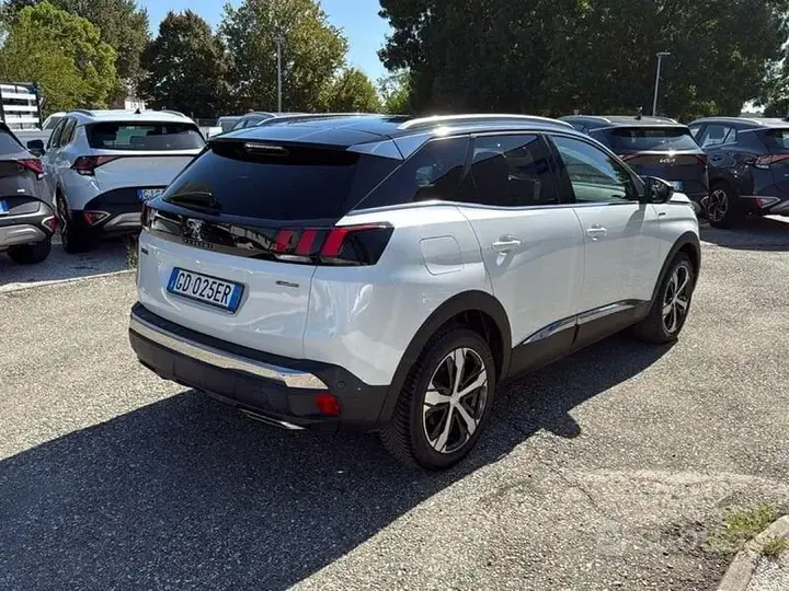 Peugeot 3008 2021 photo 4