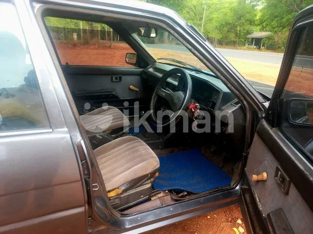 Toyota Corolla 1985 photo 4