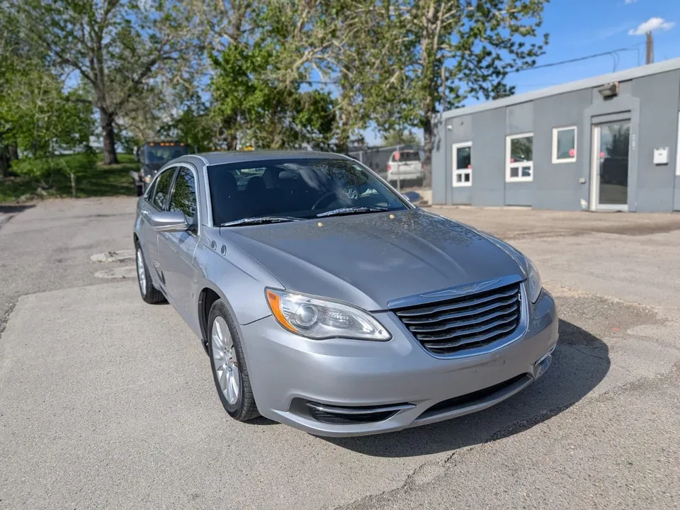 Chrysler 200 2013 photo 3