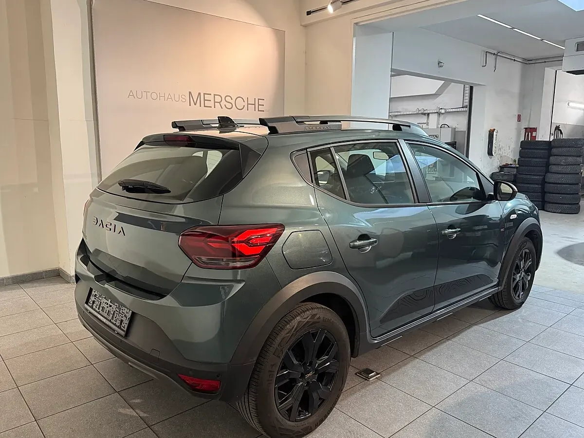 Dacia Sandero Stepway Extreme Tce 90 2023 photo 2