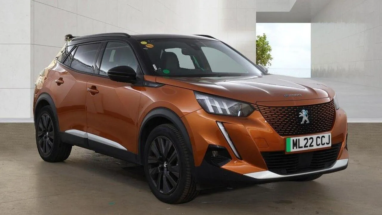 Peugeot E-2008