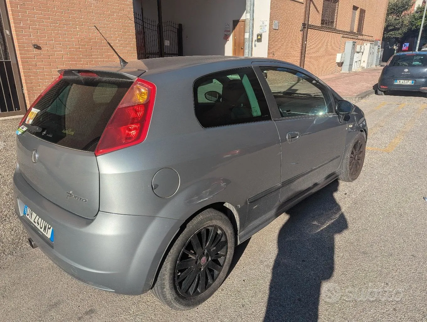 Fiat Grande Punto 2008 photo 3