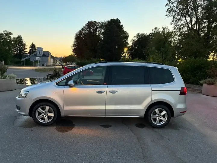 Volkswagen Sharan 2016 photo 2