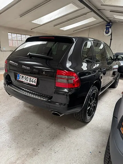 Porsche Cayenne S 2005 photo 2