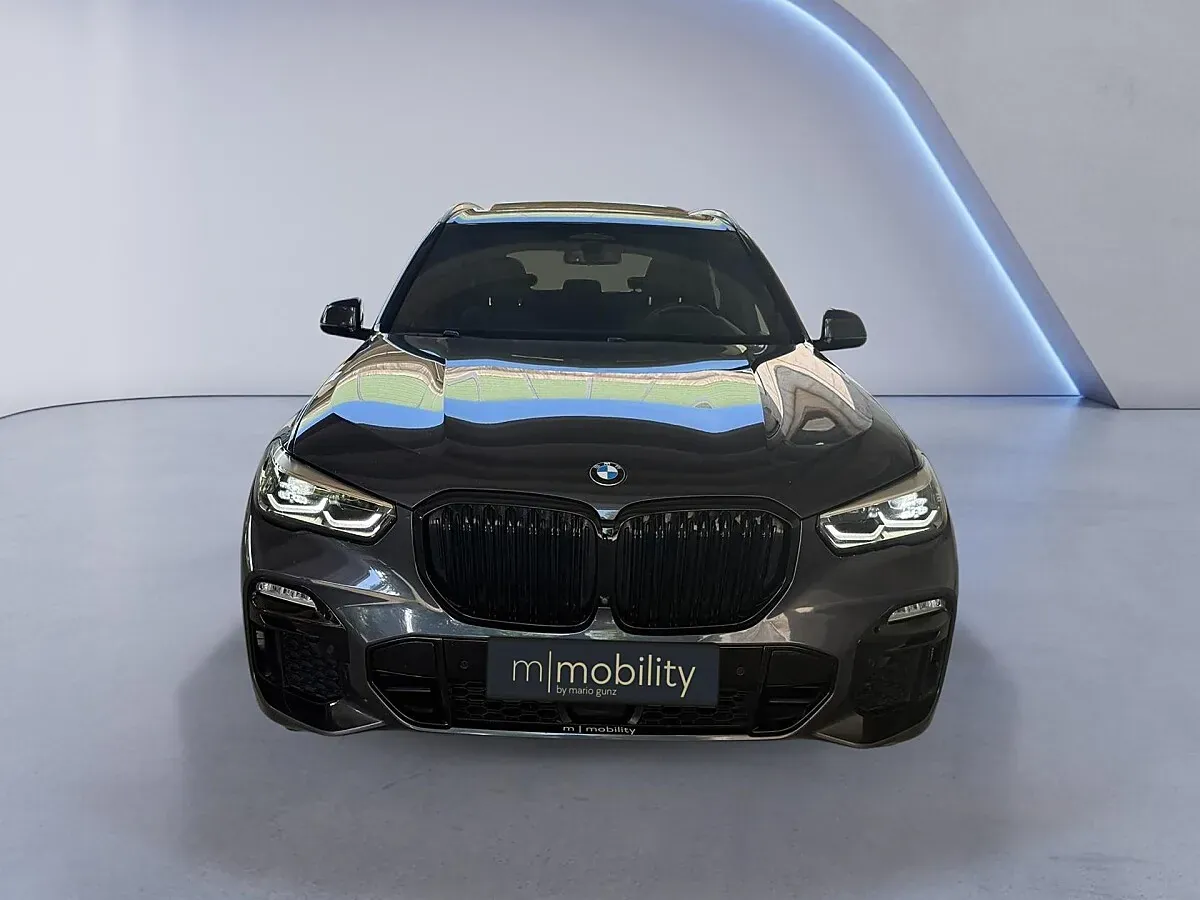 BMW X5 2019 photo 2