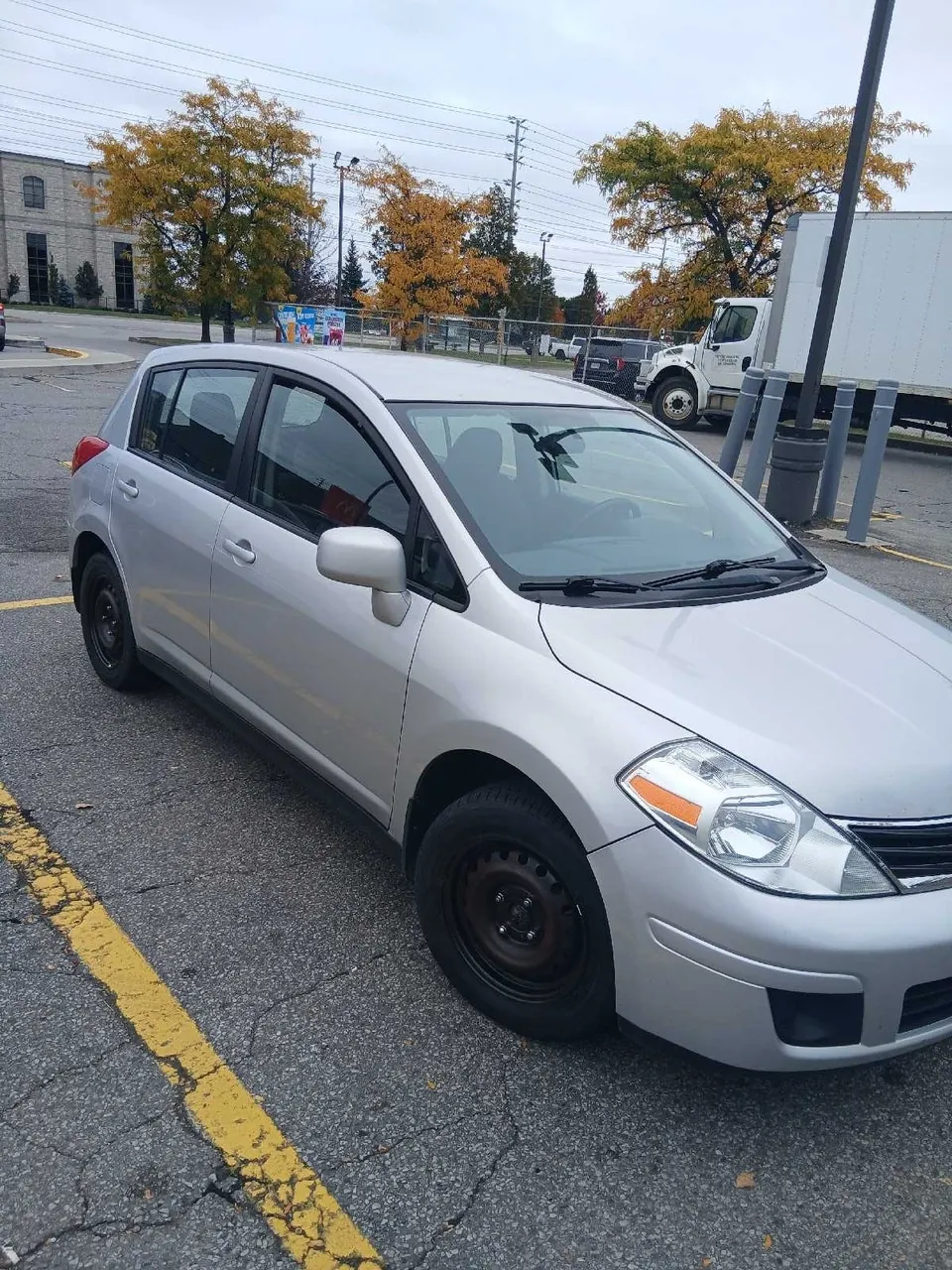 Nissan Versa 2012 photo 2